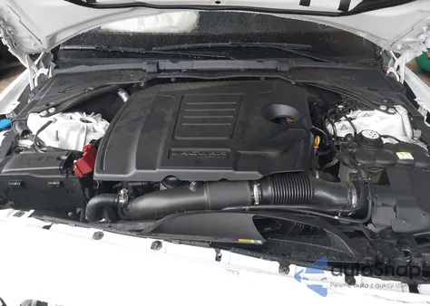 2019 Jaguar Xe 25T Premium из США, поврежденный, VIN SAJAD4FX7KCP51359